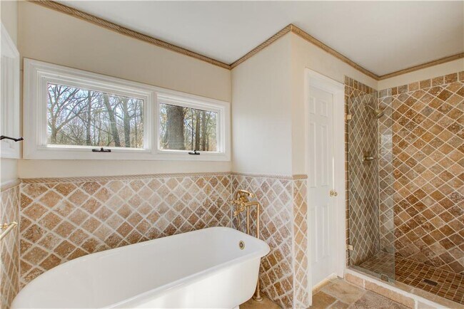 Building Photo - 620 Allen Ct NW