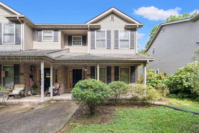 Building Photo - 377 Church St