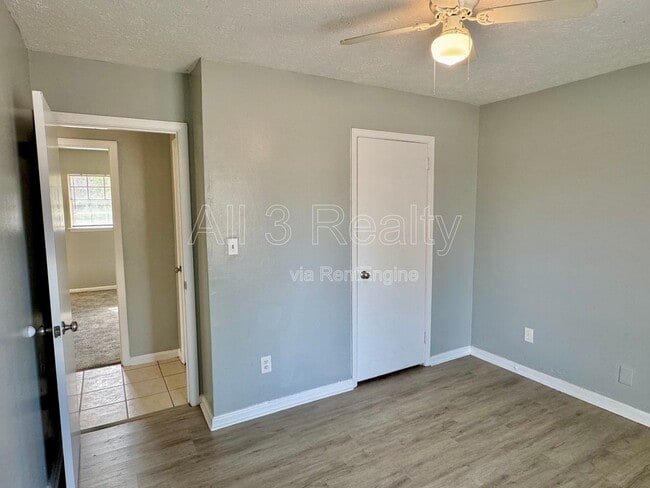 Building Photo - 3022 Montwood Dr