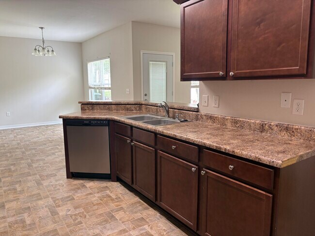 Building Photo - 214 Ladue Ave