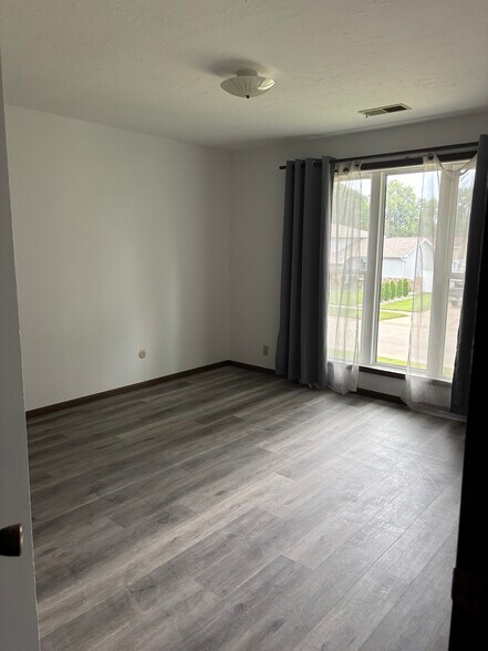 Bedroom - 315 S Ridge Dr