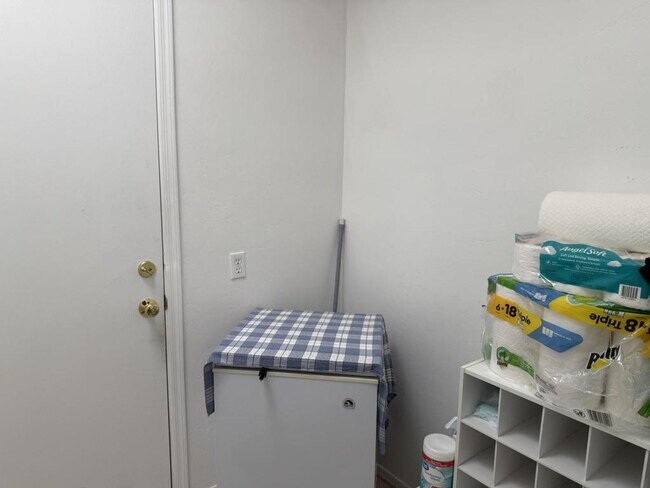 Building Photo - 1784 N Rio Mayo