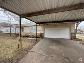 Building Photo - Lovely Home Near Downtown Tulsa