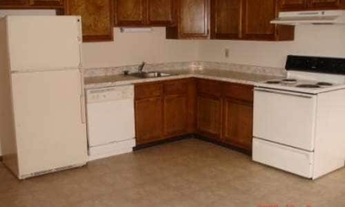 Kitchen - Reservoir Manor Apartments