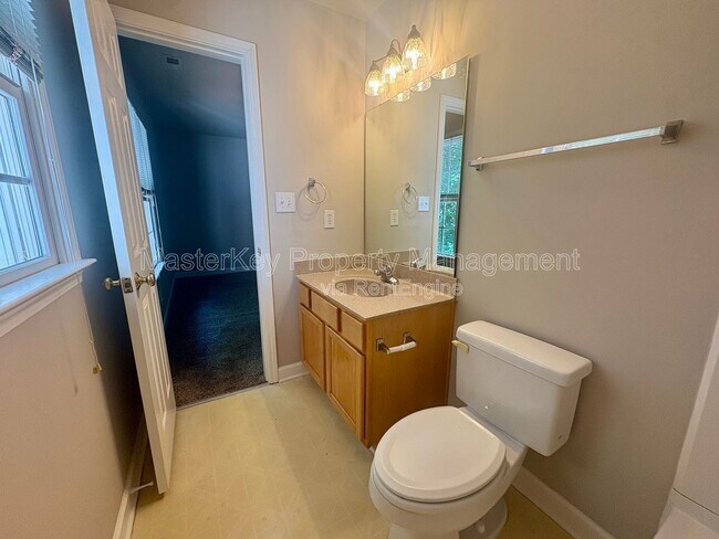 Building Photo - 4506 Treerose Way