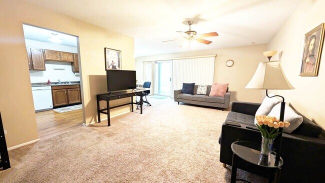 Building Photo - 602 Hanover Ct