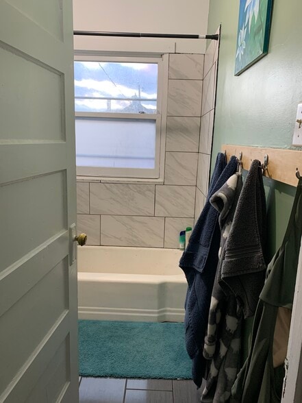 Building Photo - 1435 88th Ave W