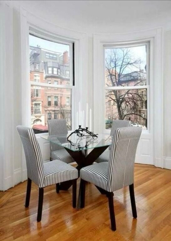 Building Photo - 261 Beacon St