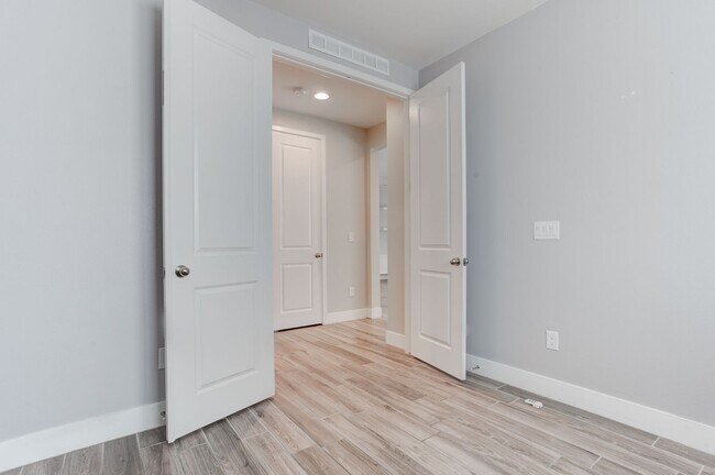 Building Photo - 9020 Nopah Peak Ct
