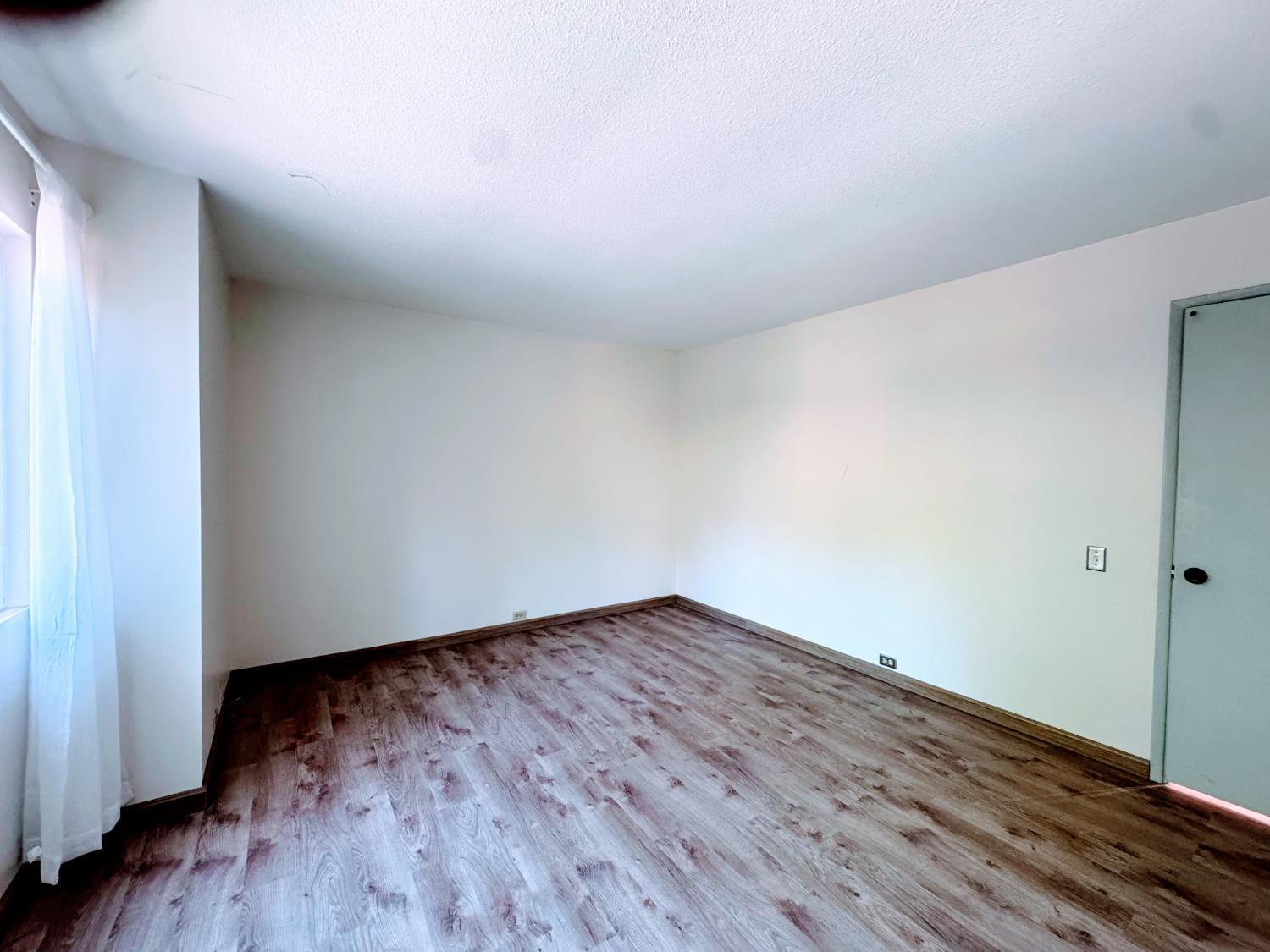 Building Photo - 2224 Woodside Ln
