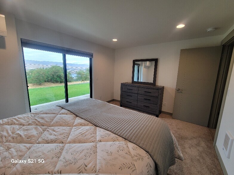 Building Photo - 2700 Old Dufur Rd