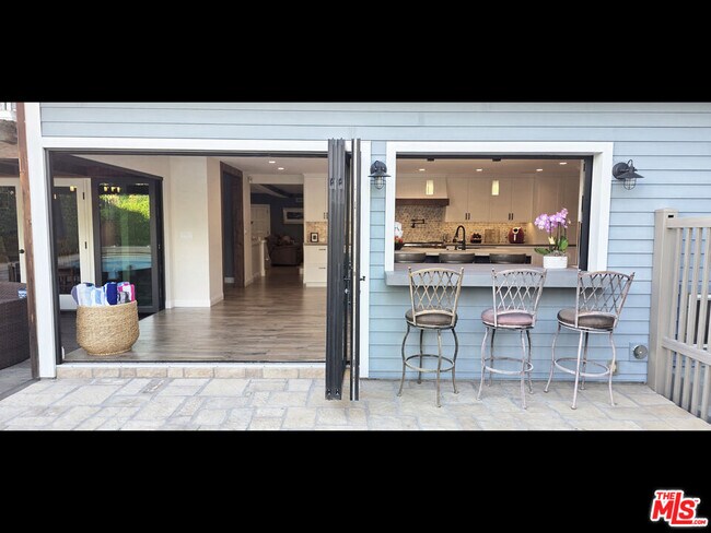 Building Photo - 4744 Haskell Ave