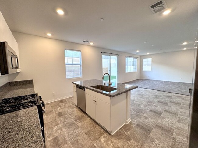 Building Photo - BRAND NEW 3 bedroom Willow Springs home av...