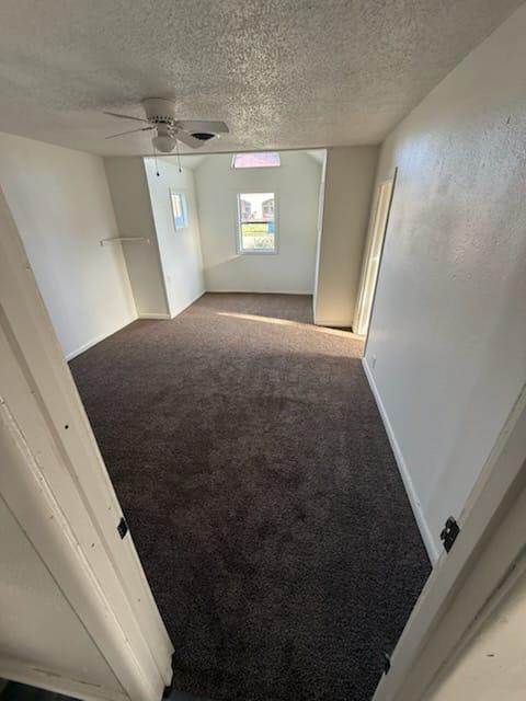 Building Photo - 813 E Oak St