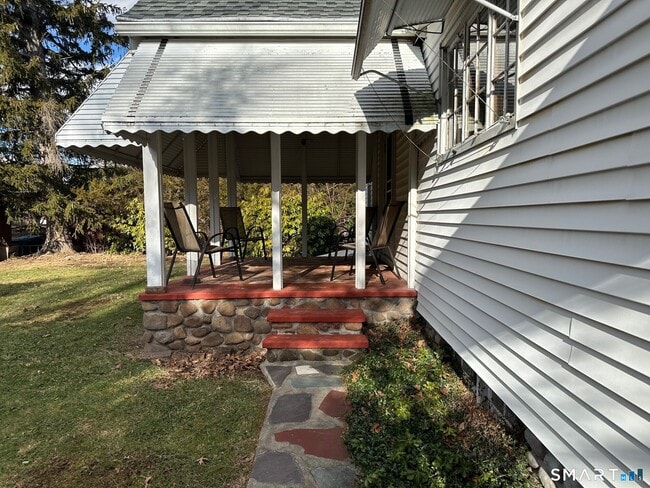 Building Photo - 989 N Farms Rd