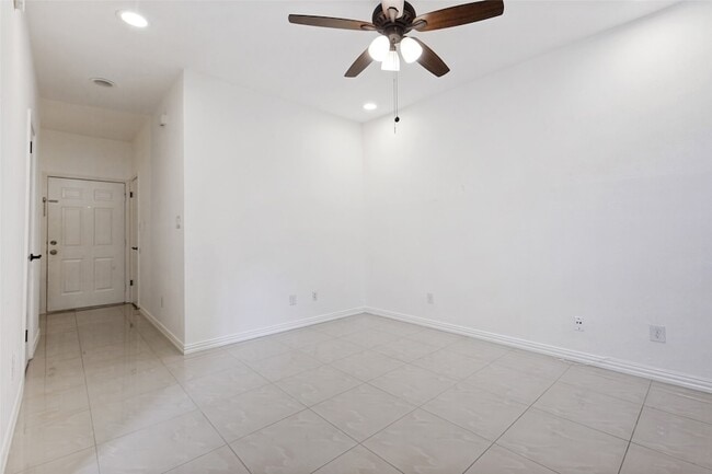 Building Photo - 5100 Verde Valley Ln