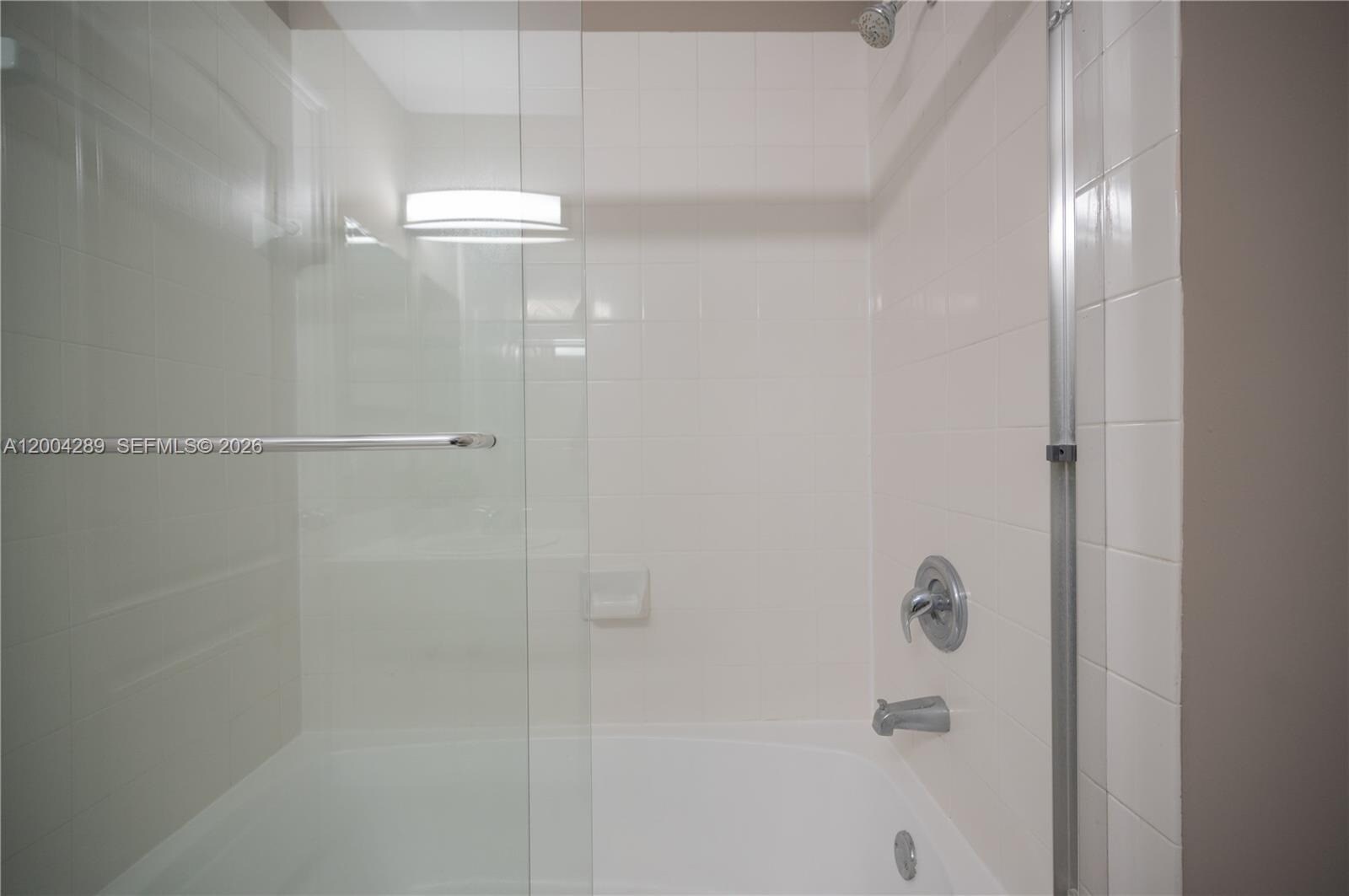 Building Photo - 5000 NW 116th Ct