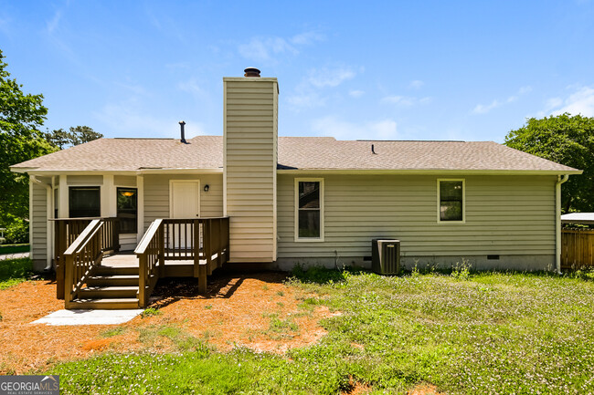 Building Photo - 1893 Lullwater Cir