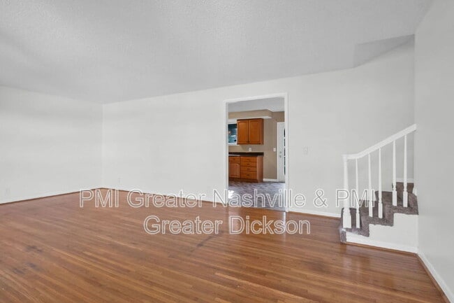 Building Photo - 385 Bonnavale Dr