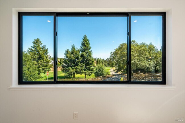 Building Photo - 3701 Cross Creek Rd
