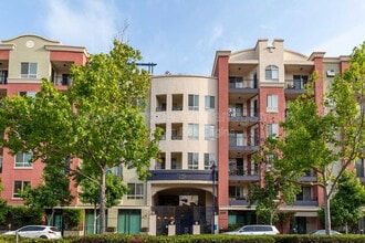 Building Photo - 235 Market St