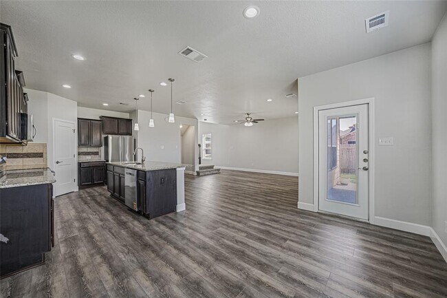 Building Photo - 16300 Copper Ellis Trace