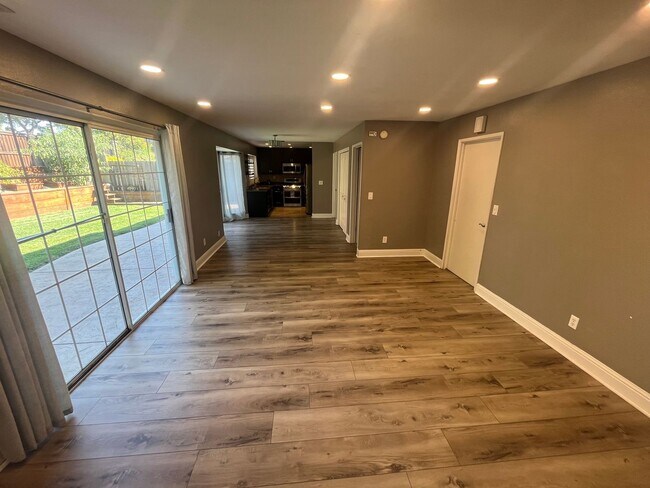 Building Photo - Nice 3 bedroom family home for rent in great Rocklin location