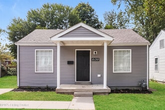 Building Photo - 5130 Fay Ave