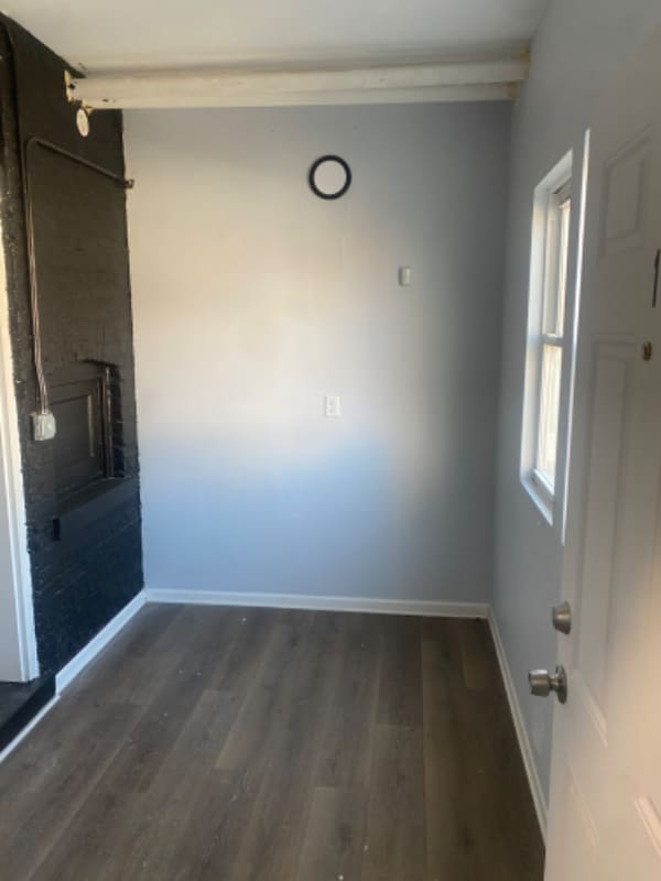 Building Photo - 7240 S Cornell Ave