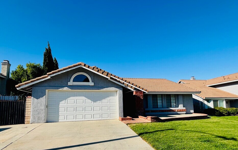 Primary Photo - 4645 Alojar Ln