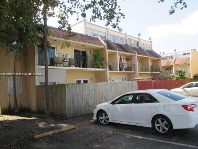 Building Photo - 810 SW 105th Ave