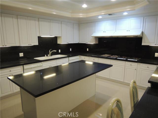 Building Photo - 1601 Highland Oaks Dr