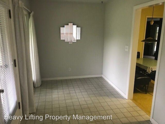 Building Photo - 3 br, 1 bath House - 210 Lawn Rd