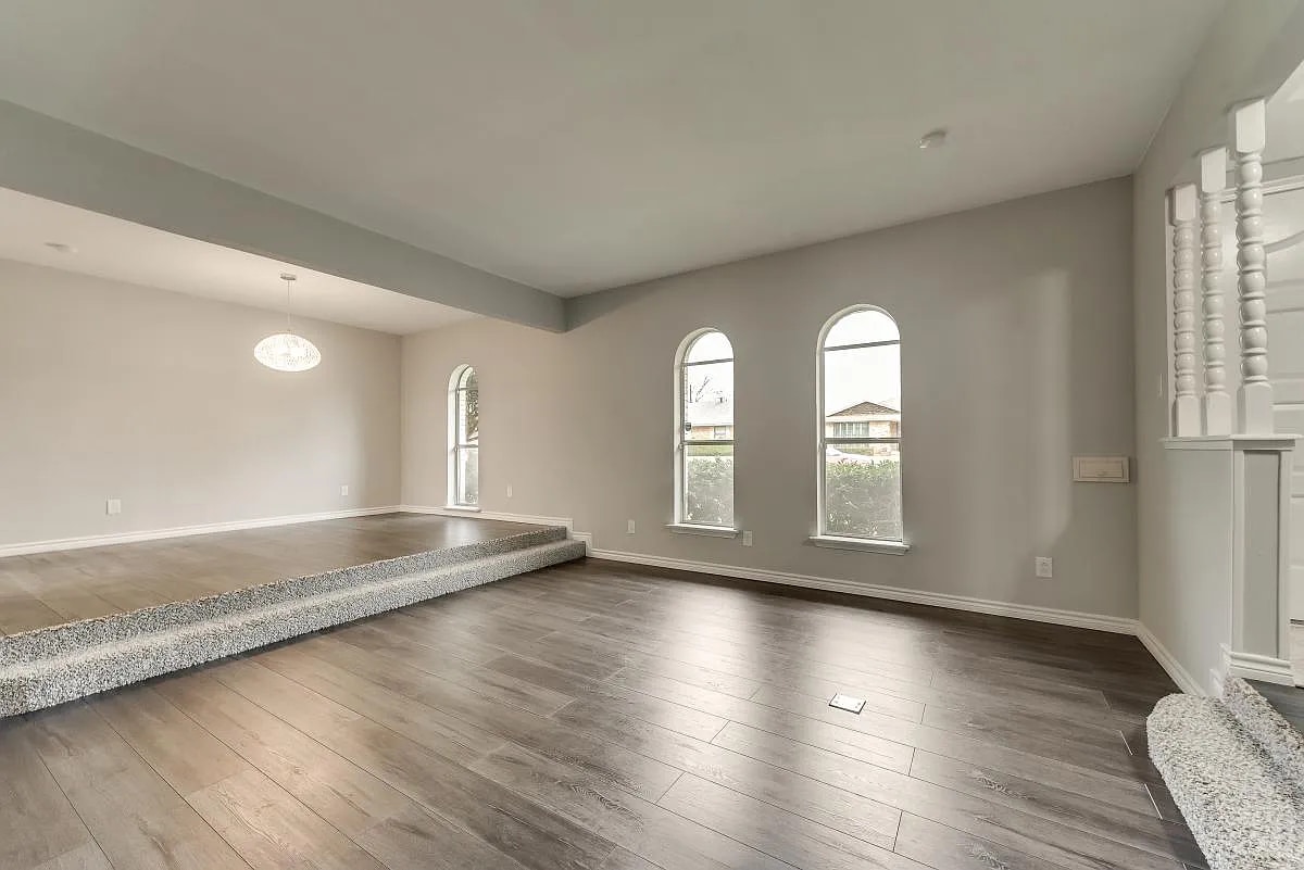 Building Photo - 5806 Everglade Rd