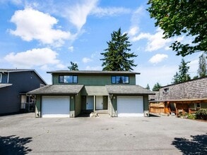 Building Photo - Rare Edmonds duplex now available! This side-by-side townhome-style unit features 2 bedrooms, 1.5...