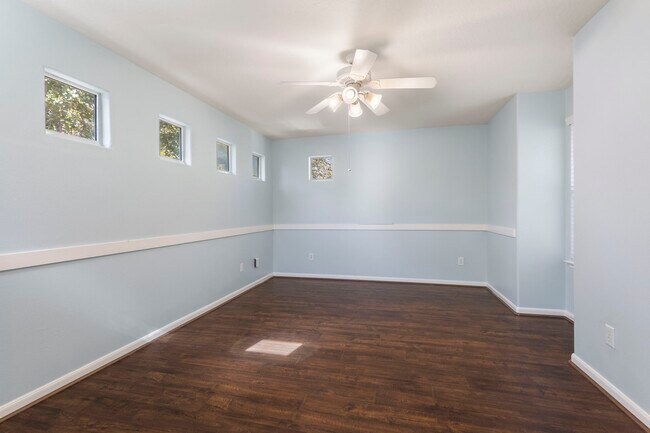 Building Photo - 15 N Flickering Sun Cir