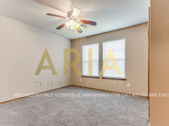 Building Photo - BEAUTIFUL 3 BED/2 BATH HOME IN ROYAL OAKS!...