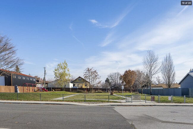 Building Photo - 3003 N Standard St