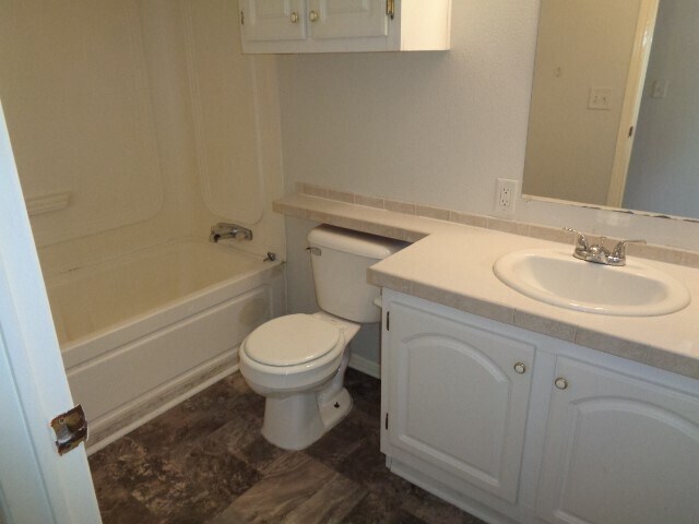 Building Photo - 21015 Sweet Blossom Ln