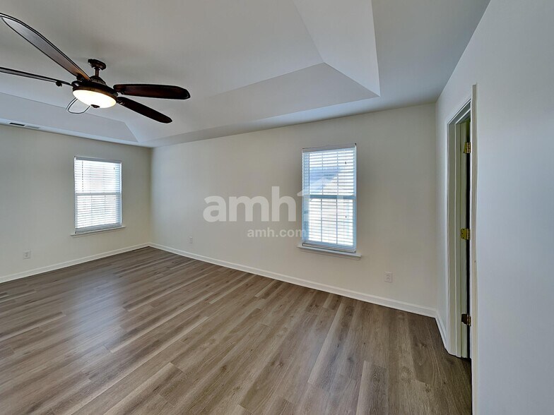 Building Photo - 154 Elrosa Rd