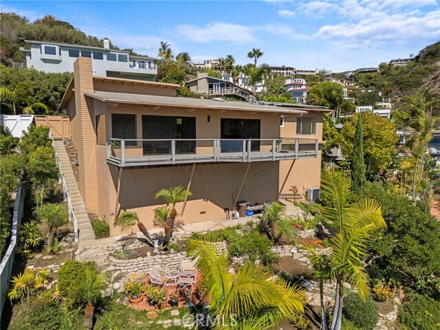 Building Photo - 1220 Anacapa Way