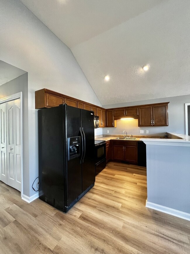 Building Photo - 3444 Fox Run Dr. Clarksville, Tn 37042