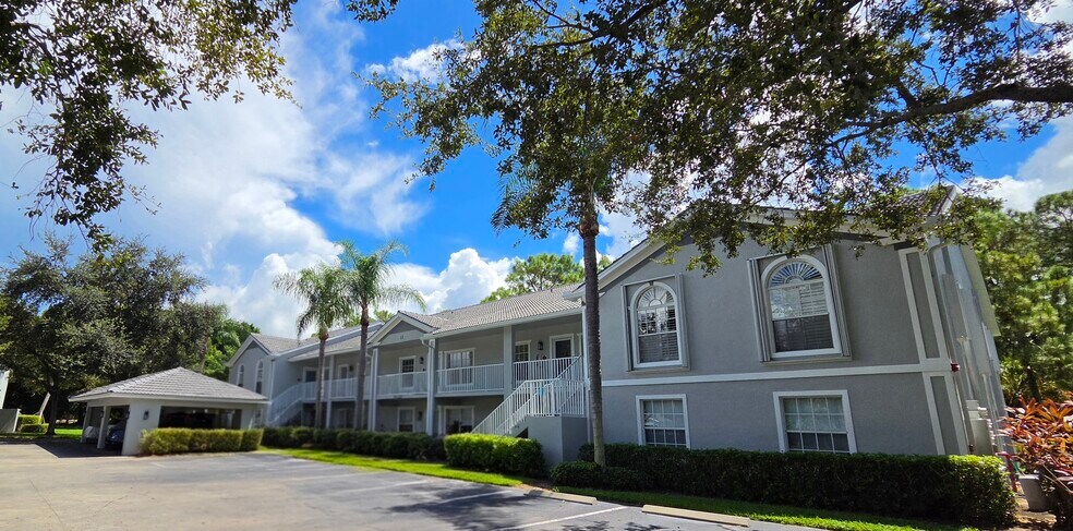 Front of the condo building - 25727 Lake Amelia Way