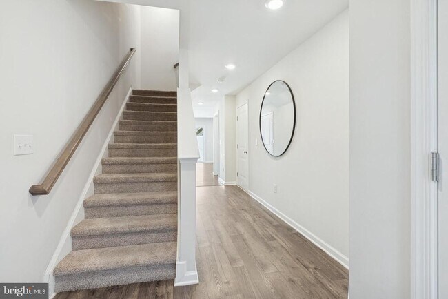 Building Photo - 12 Palermo Ln