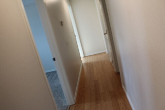 Building Photo - 5265 Golden Ct