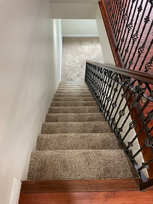 Building Photo - 6014 Barton Ave