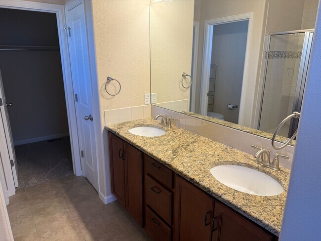 Building Photo - Updated 2 bedroom in West Arvada - Boyd Ponds