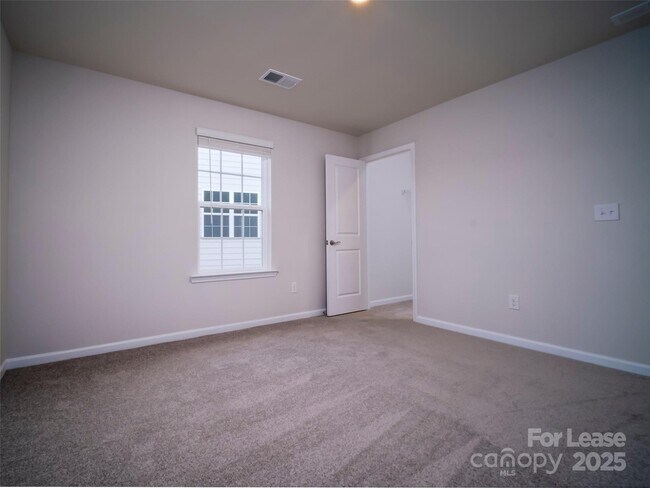 Building Photo - 1603 Swallow Tail Dr