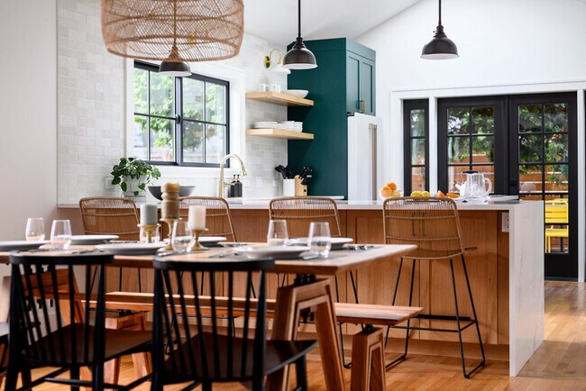 Building Photo - 2453 4th Ave W