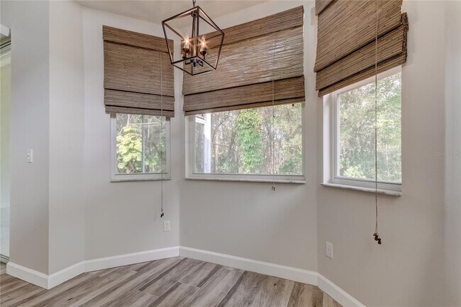 Building Photo - 10426 Springrose Dr